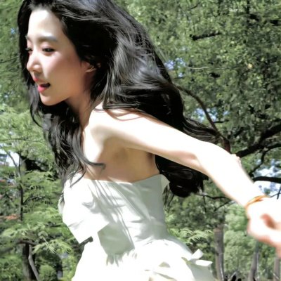 美女荒野逃亡
